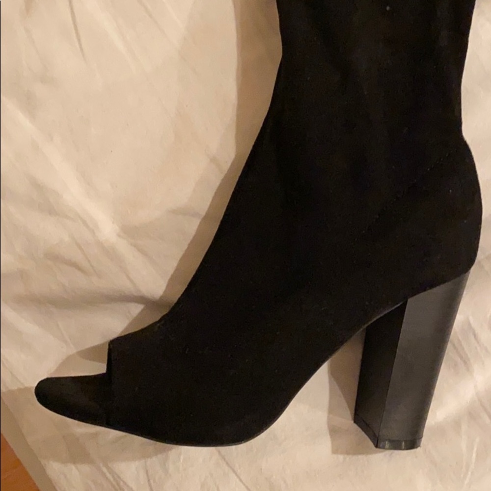 Shoes - Picture 2 of 3